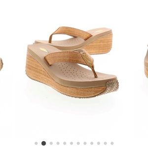 Volatile ‘Bahama’ wedge heel flip flops